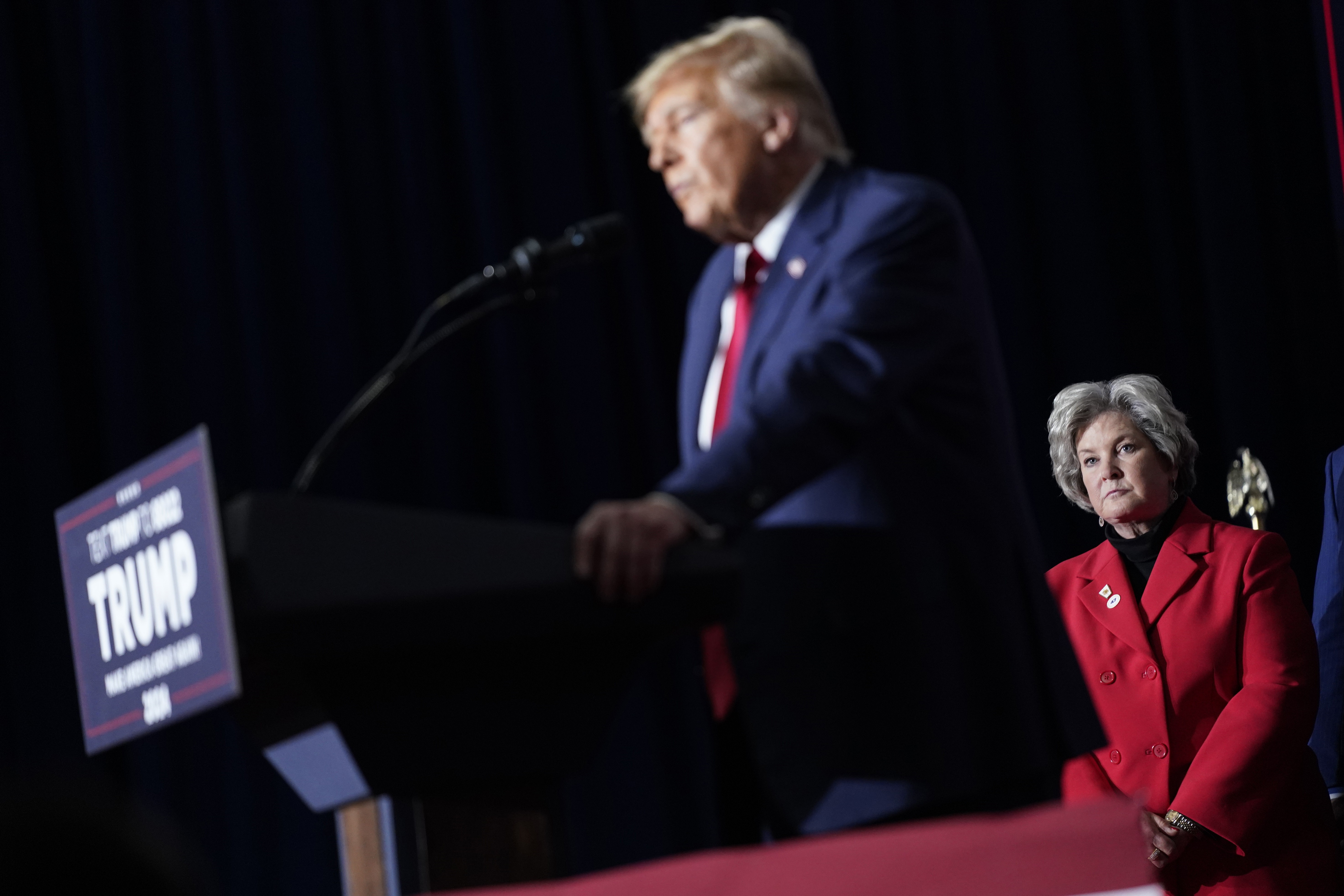 Susie Wiles, chefe de gabinete de Trump, é diagnosticada com câncer de mama