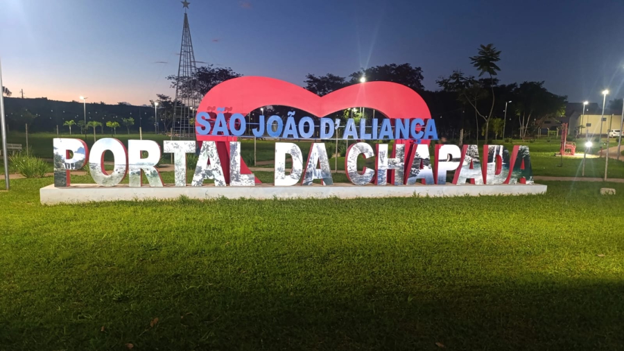 Caminhada pela paz mobiliza São João da Aliança contra violência