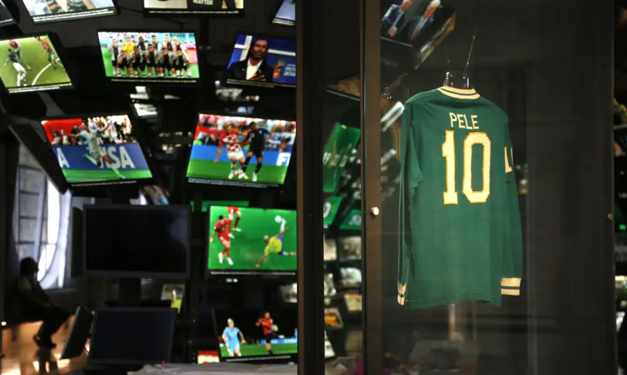 Museu do Futebol lança audioguia em formato de rádio