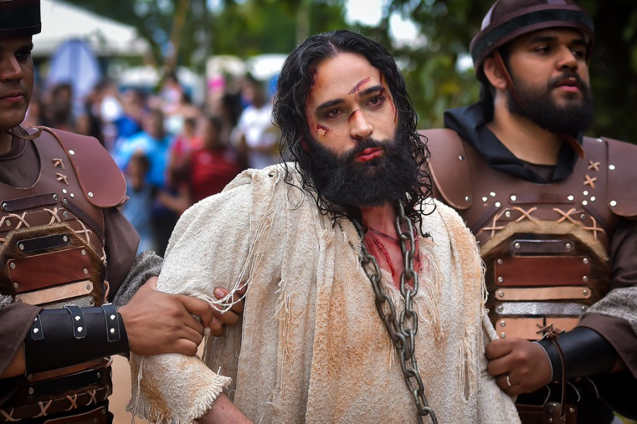 Via-Sacra de Planaltina reúne multidão e reforça tradição no DF