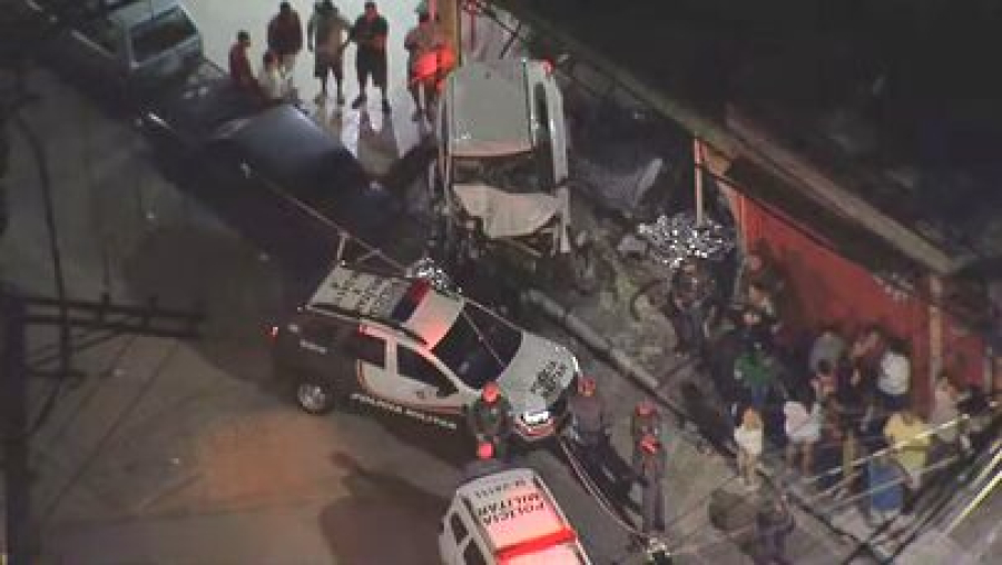 Motorista bêbado invade casa e mata duas crianças em SP