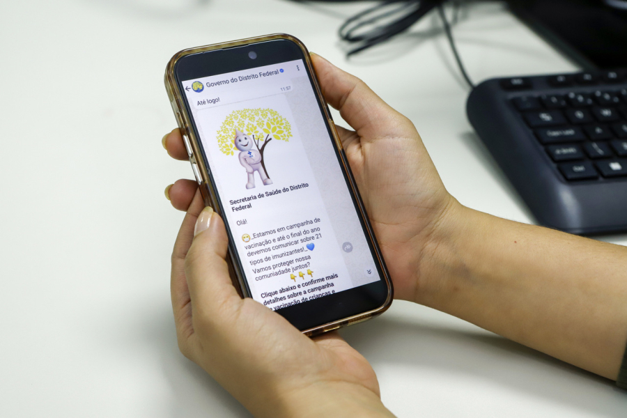 DF envia 6 milhões de alertas para vacinação e enfrenta baixa resposta