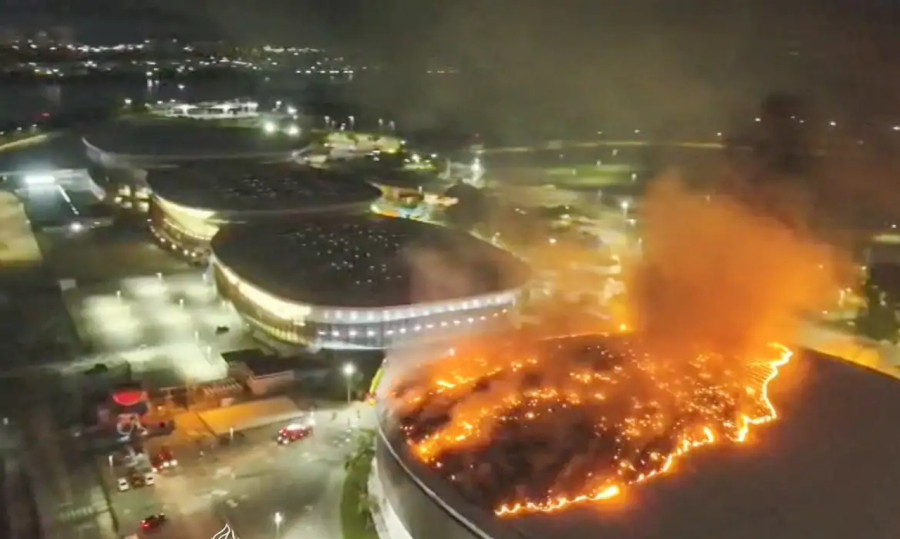 Incêndio atinge Velódromo Olímpico do Rio, mas pista é preservada