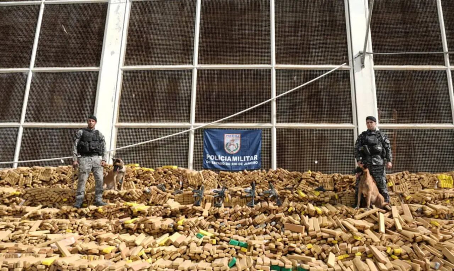 Operação na Maré apreende 48 toneladas de drogas e expõe força do tráfico no Rio