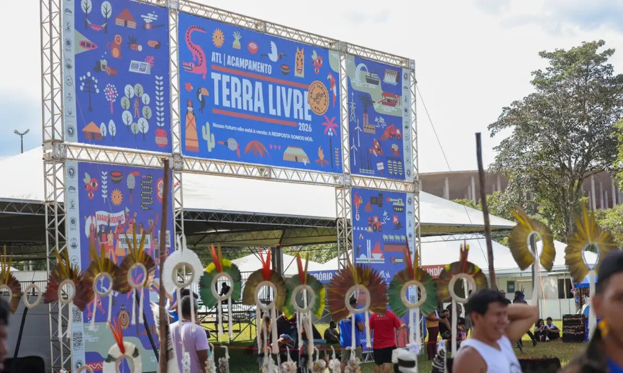 Indígenas pressionam governo por territórios livres de petróleo e ampliam tensão ambiental