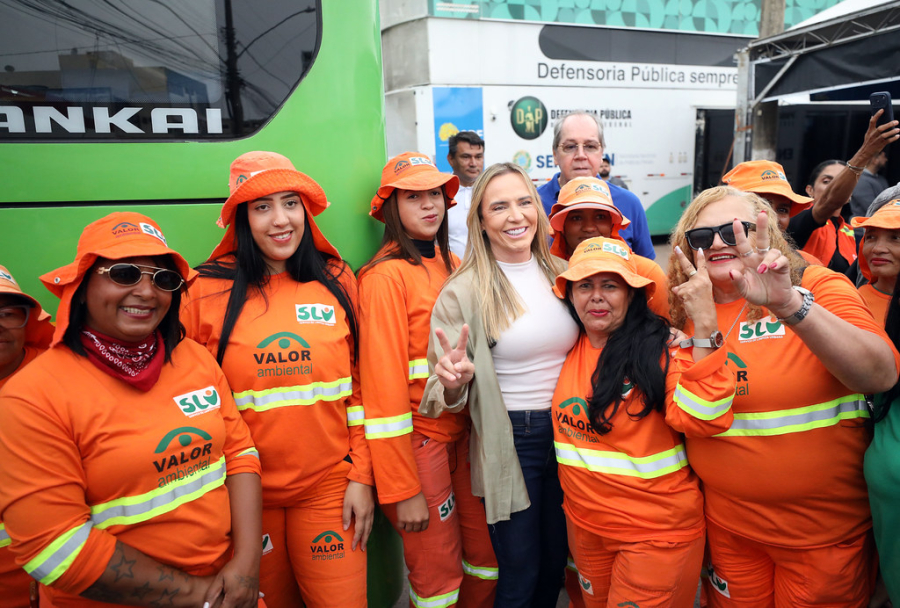 Celina Leão leva governo ao Paranoá e assina 30 obras para a região