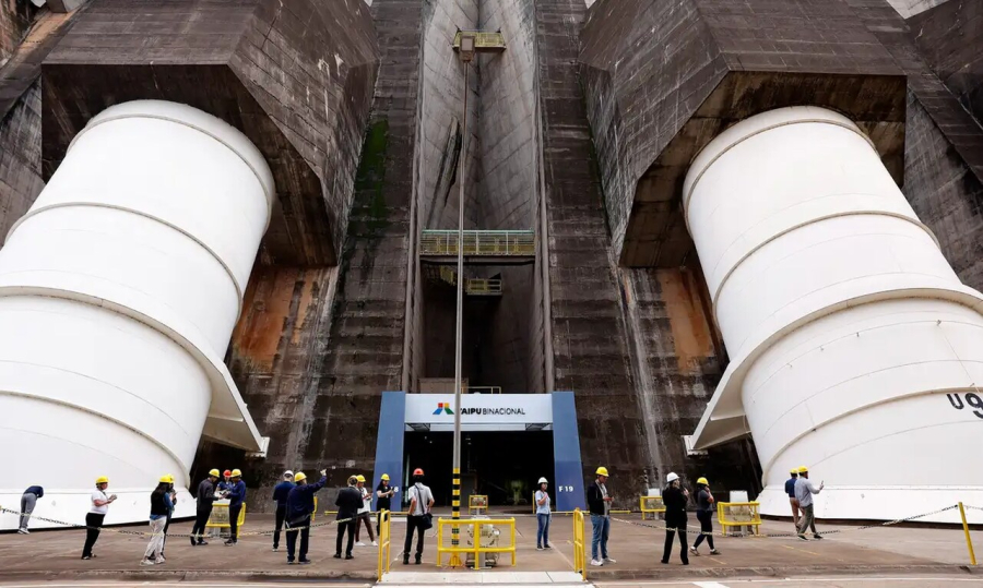 Itaipu deve reduzir tarifa de energia em 2027, garante diretor brasileiro
