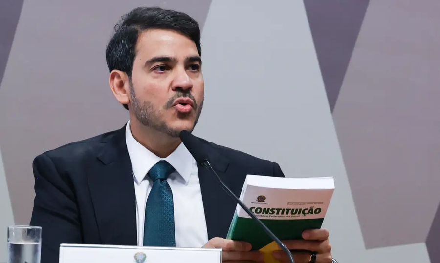 Messias defende “autocontenção” do STF e reacende debate sobre limites do Judiciário