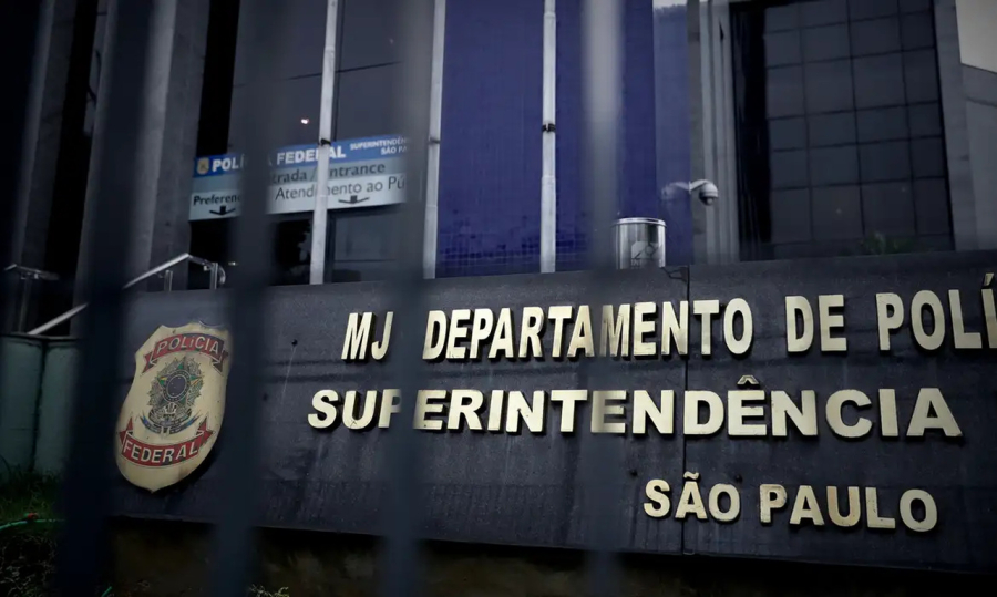 PF prende pai de Daniel Vorcaro na 6ª fase da Operação Compliance Zero