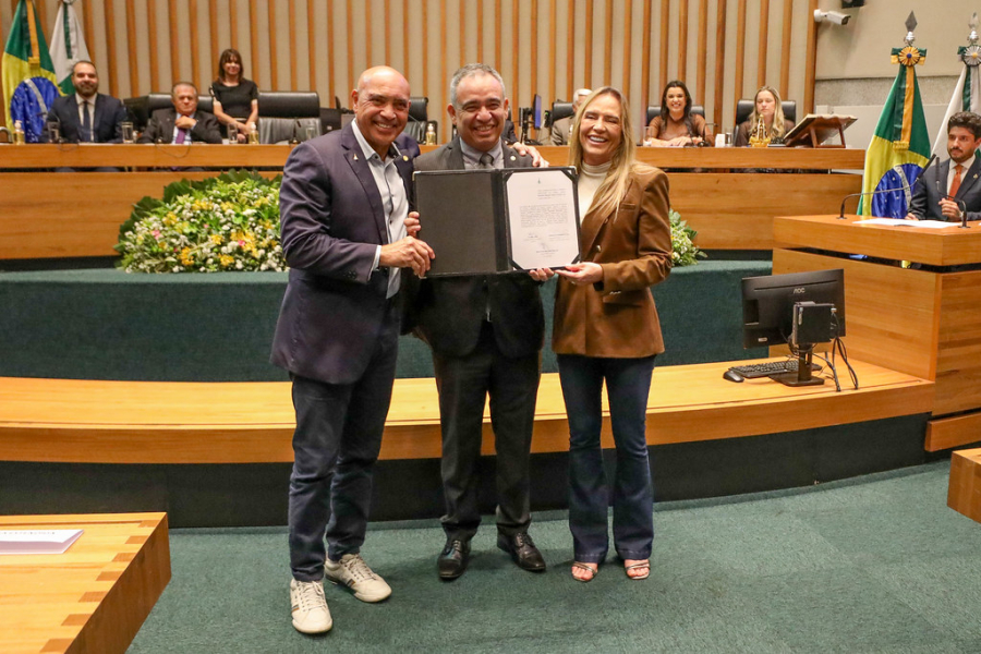 Celina Leão participa da posse de Reinaldo Rossano como novo Defensor Público-Geral do DF