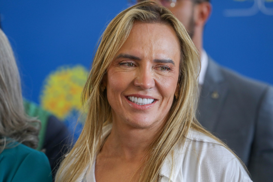 Governadora Celina Leão é internada em Brasília após quadro de mal-estar