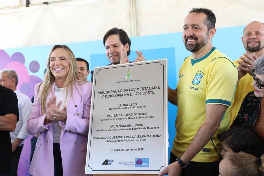 Governadora inaugura pavimentação da DF-205 e autoriza novas obras para fortalecer infraestrutura rural
