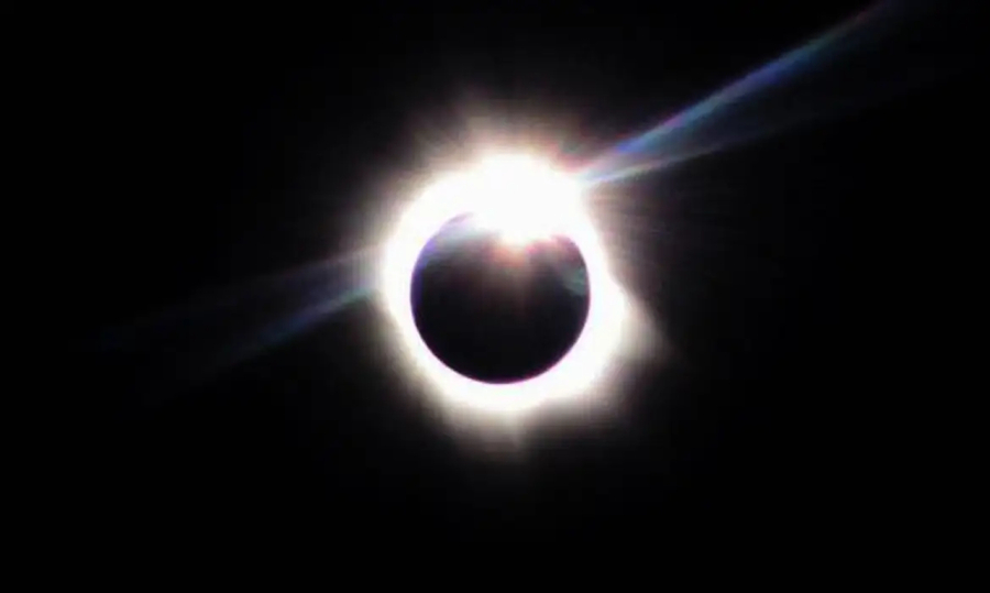 Brasileiros poderão acompanhar eclipse solar total pela internet nesta terça-feira