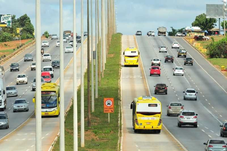 Taxistas poderão usar corredor exclusivo do BRT Sul a partir de quinta-feira no DF
