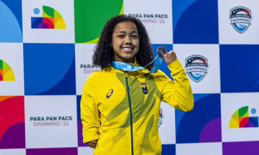 Alessandra Oliveira quebra recorde mundial no Parapan-Pacífico de natação nos Estados Unidos