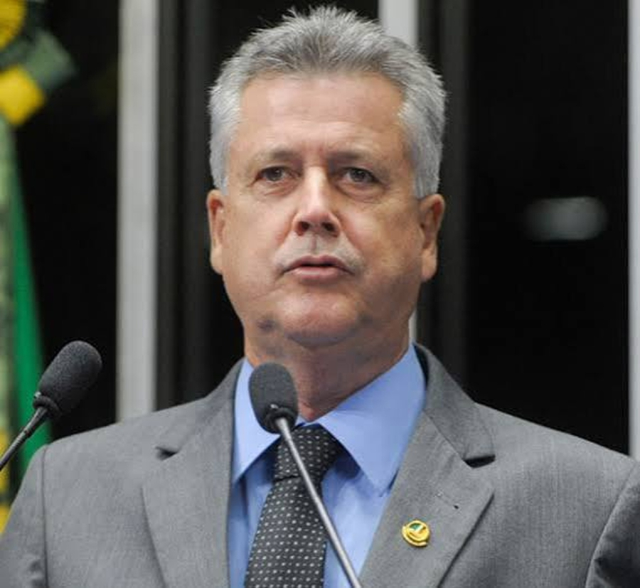 Rollemberg tenta transformar ataque pago em debate de interesse público