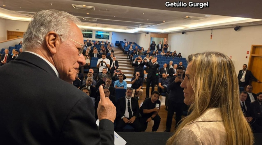 Celina Leão recebe título de Amizade Maçônica e analisa propostas para o DF