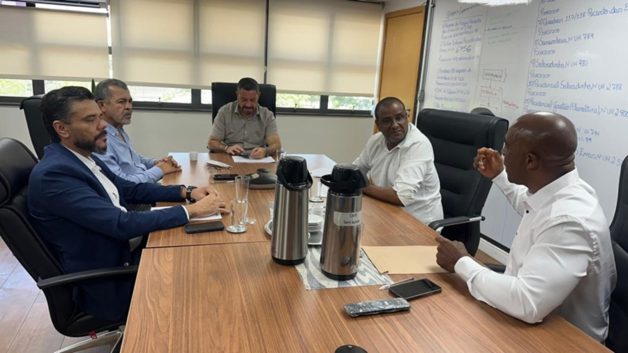 Codhab e Terracap discutem regularização na Estrutural