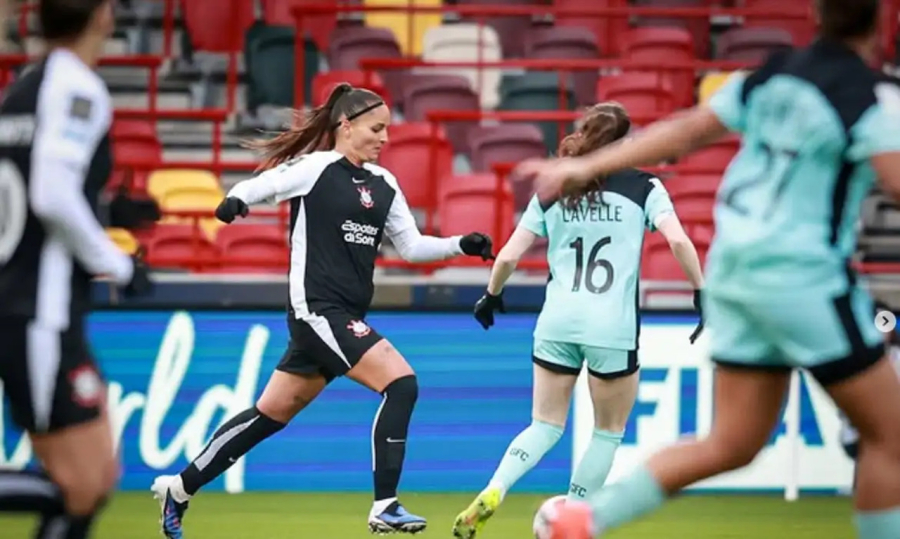 EUA sediarão 1ª Copa de Clubes Feminina da Fifa